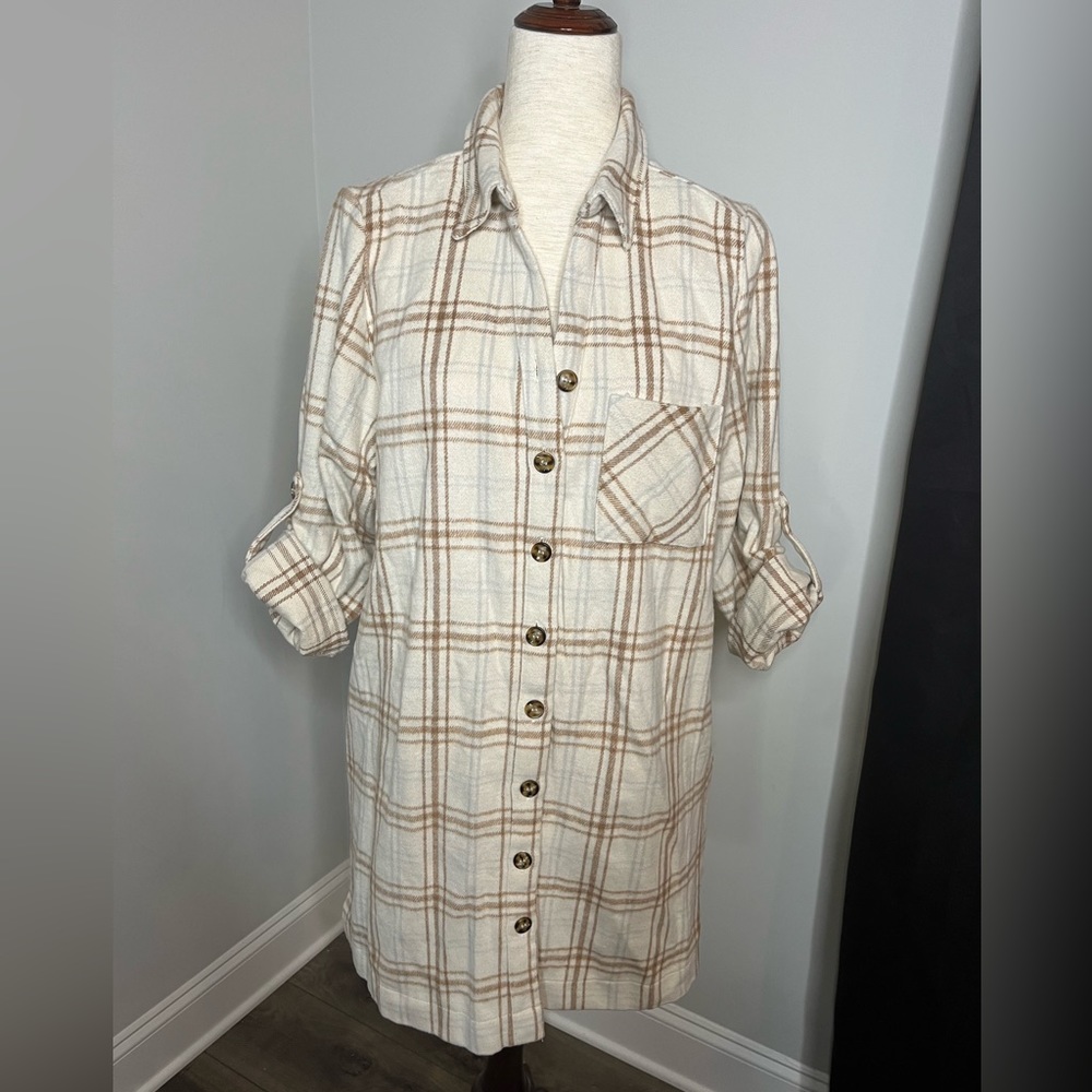 Boutique. Med, Cream/Tan